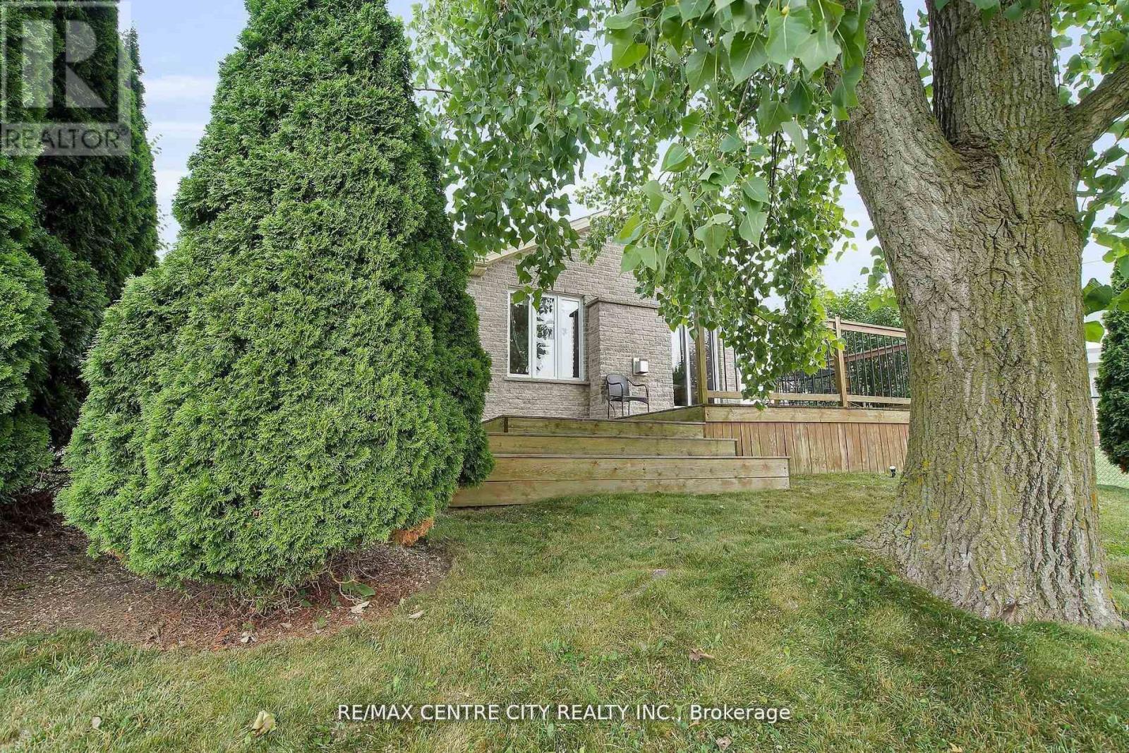 1307 Nicole Avenue, London North, Ontario  N5X 4M7 - Photo 41 - X12485138