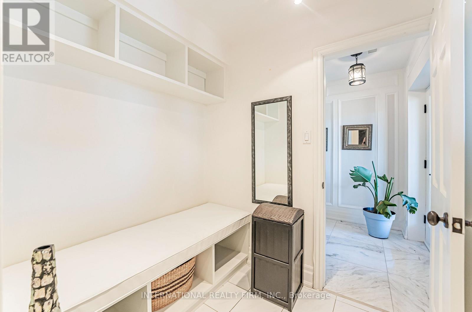 6 Penwood Crescent, Toronto, Ontario  M3B 2B9 - Photo 24 - C12361396