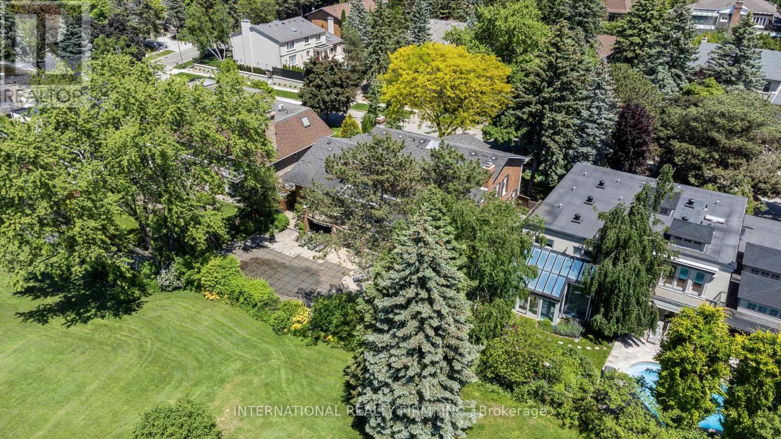 6 Penwood Crescent, Toronto, Ontario  M3B 2B9 - Photo 31 - C12361396