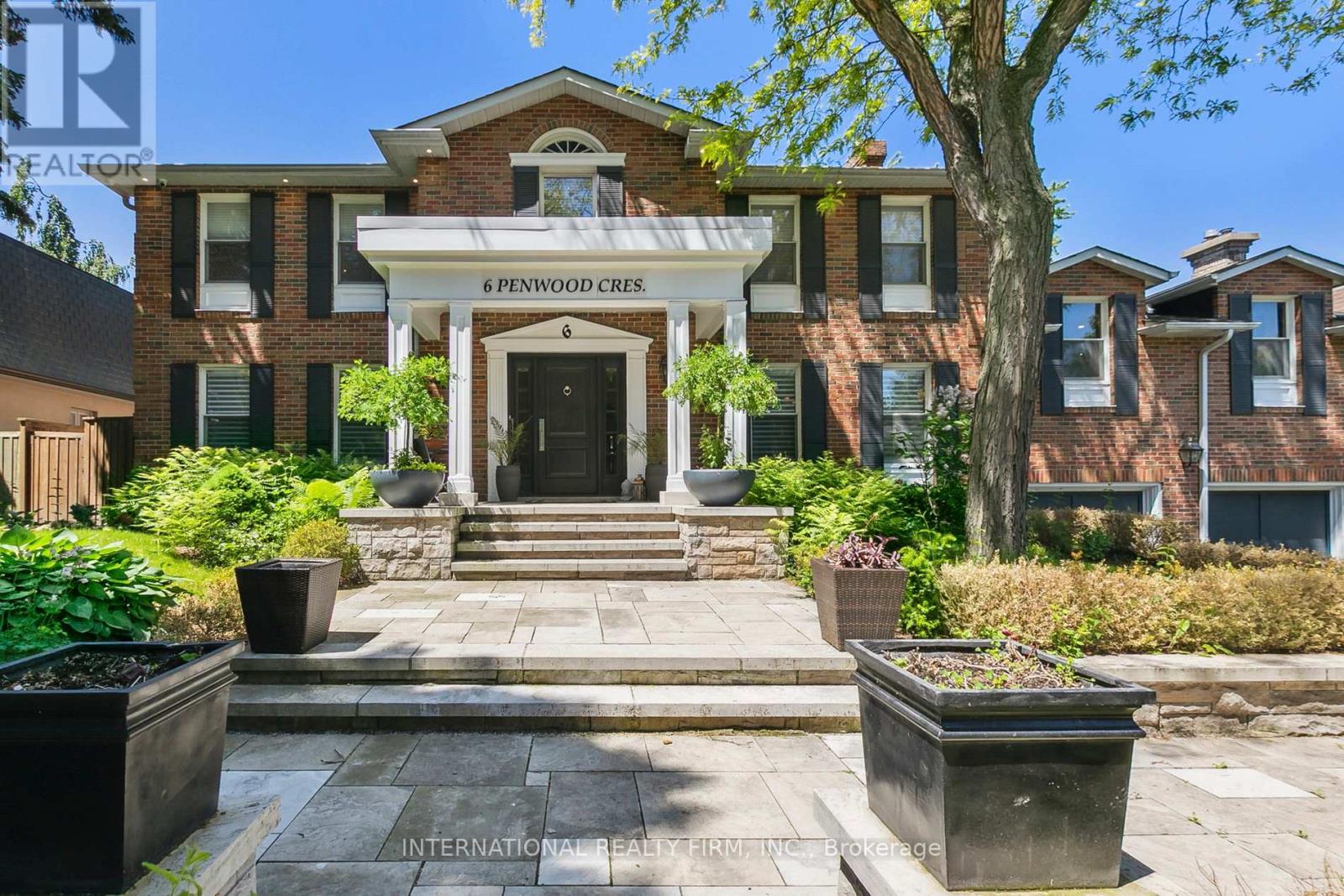 6 PENWOOD CRESCENT, Toronto, Ontario