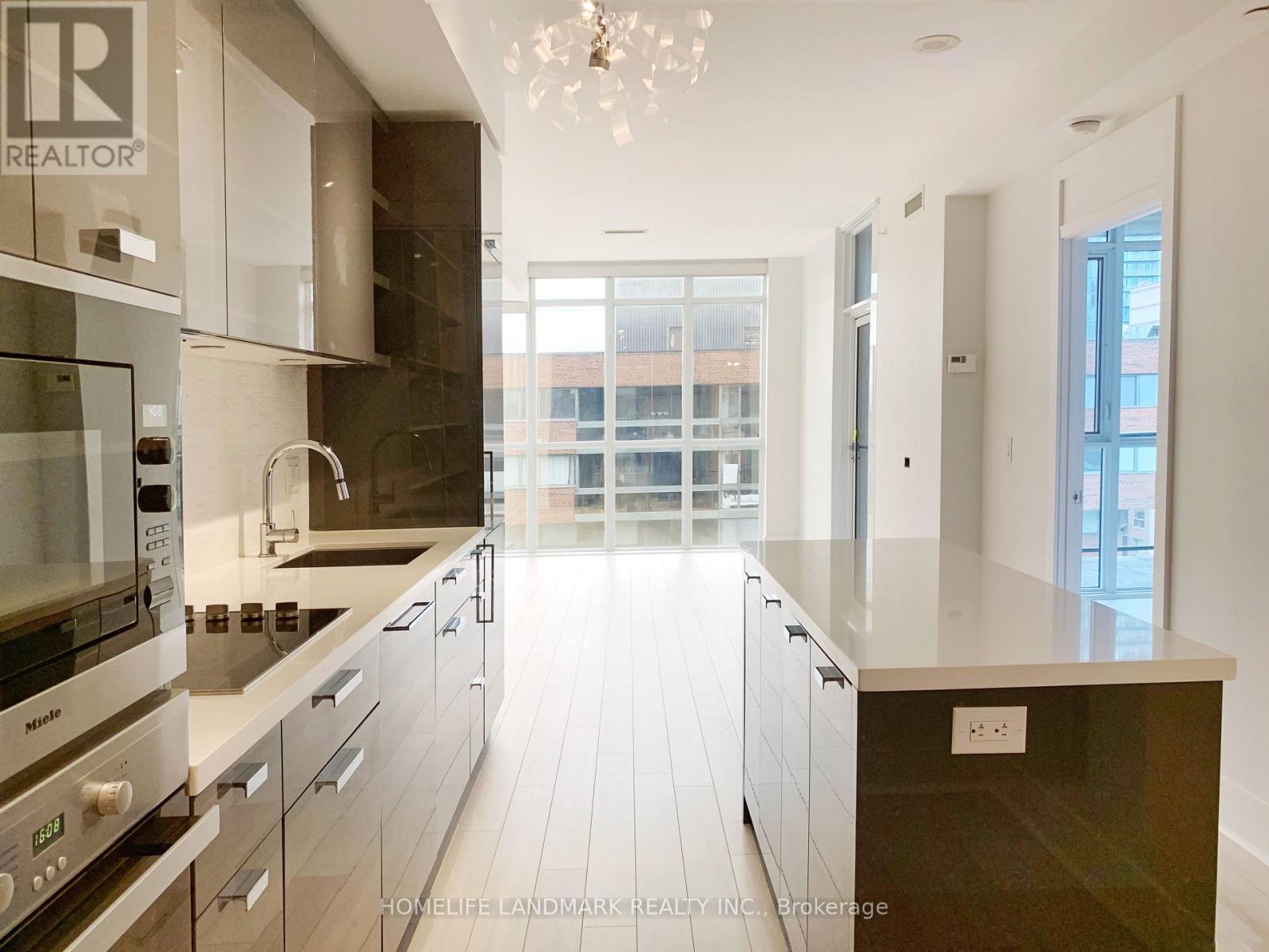 #1305 - 32 Davenport Road, Toronto, Ontario  M5R 0B5 - Photo 11 - C12433586