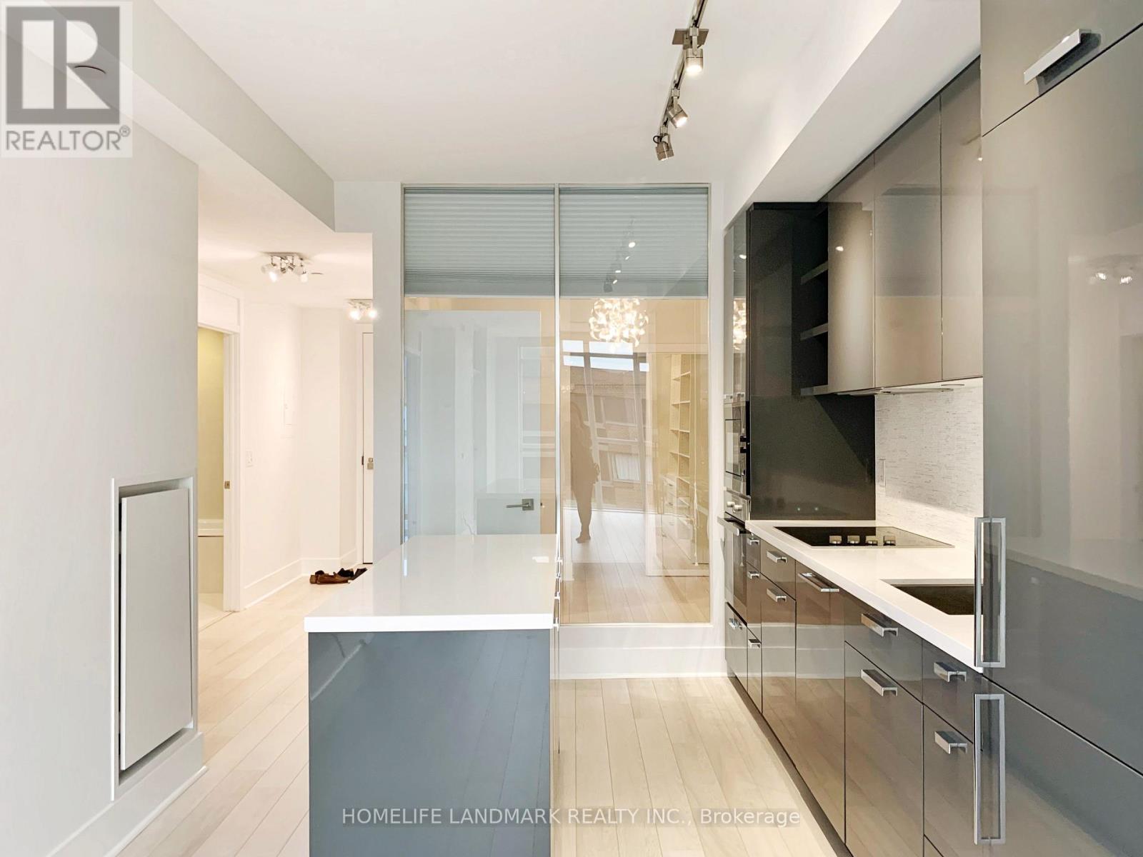 #1305 - 32 Davenport Road, Toronto, Ontario  M5R 0B5 - Photo 9 - C12433586