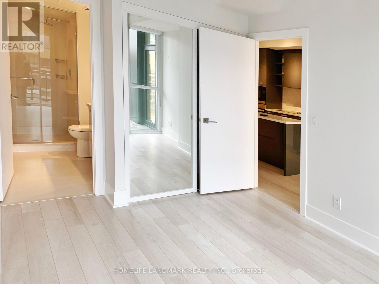 #1305 - 32 Davenport Road, Toronto, Ontario  M5R 0B5 - Photo 13 - C12433586