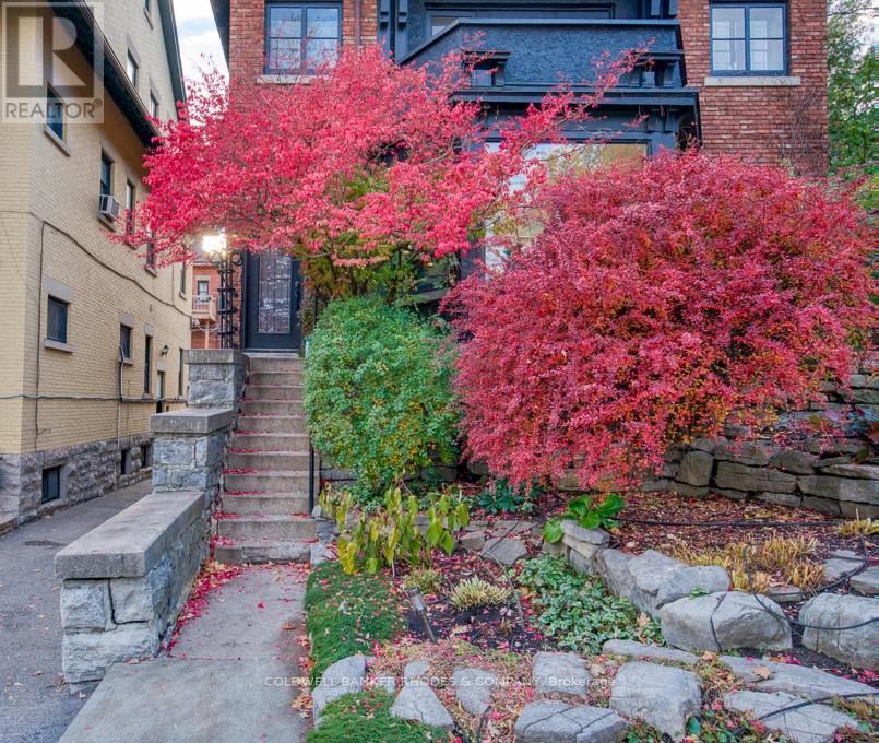 #1 On 2nd Floor - 8 1/2 Range Road, Ottawa, Ontario  K1N 8J3 - Photo 2 - X12466940