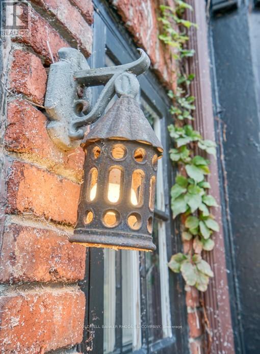 #1 On 2nd Floor - 8 1/2 Range Road, Ottawa, Ontario  K1N 8J3 - Photo 4 - X12466940