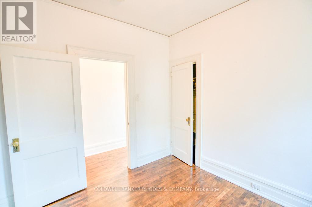 #1 On 2nd Floor - 8 1/2 Range Road, Ottawa, Ontario  K1N 8J3 - Photo 20 - X12466940