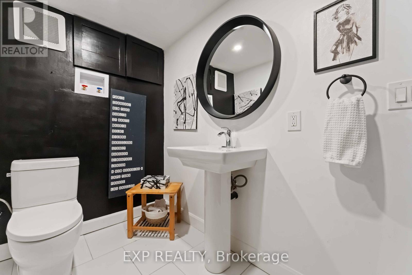 B - 1223 Kitchener Avenue, Ottawa, Ontario  K1V 6W4 - Photo 14 - X12493784