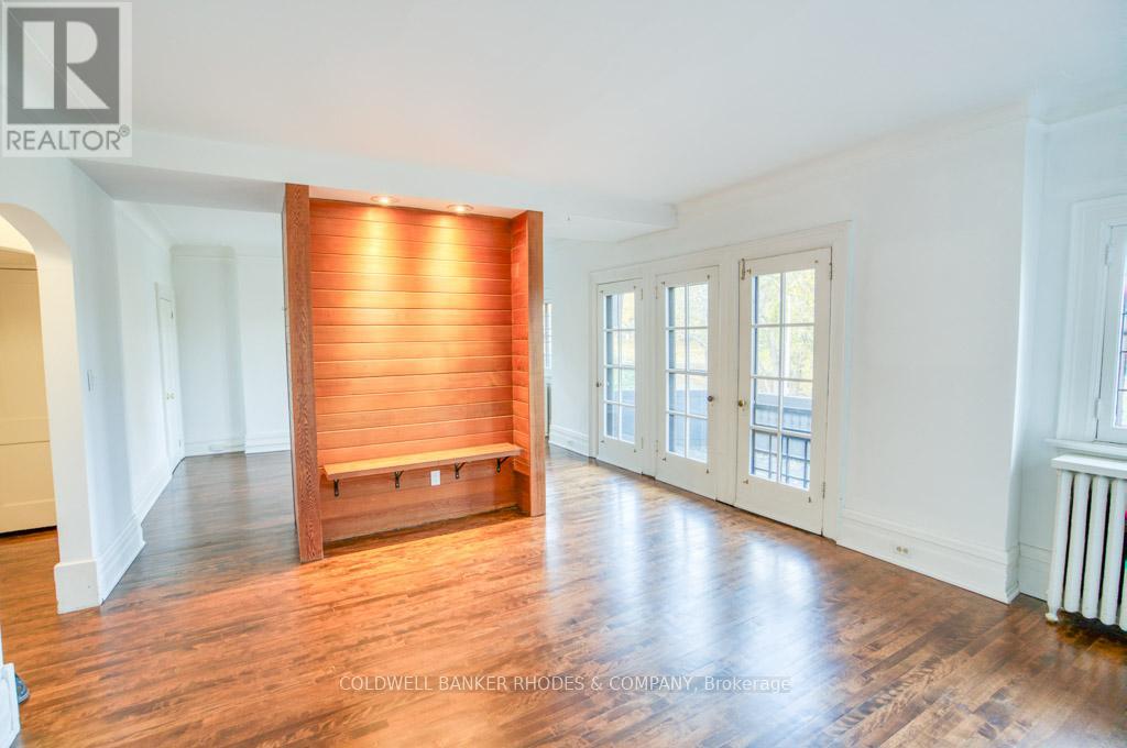 #1 On 2nd Floor - 8 1/2 Range Road, Ottawa, Ontario  K1N 8J3 - Photo 8 - X12466940