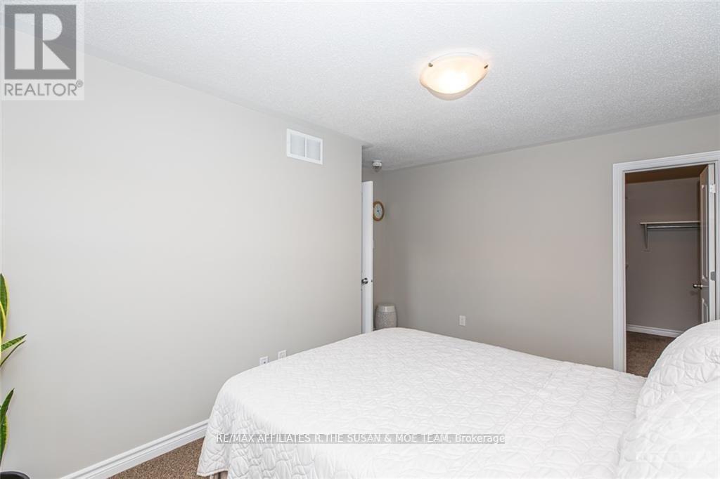 327 Citrine Street, Ottawa, Ontario K4A 0T7 - Photo 21 - X12525438