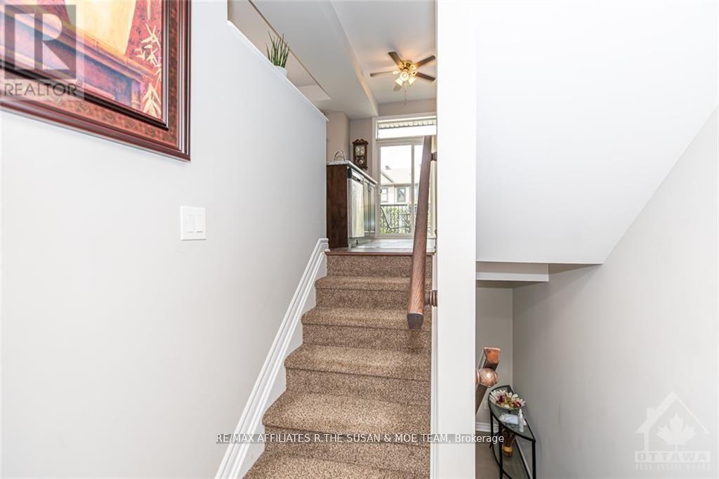 327 Citrine Street, Ottawa, Ontario K4A 0T7 - Photo 5 - X12525438