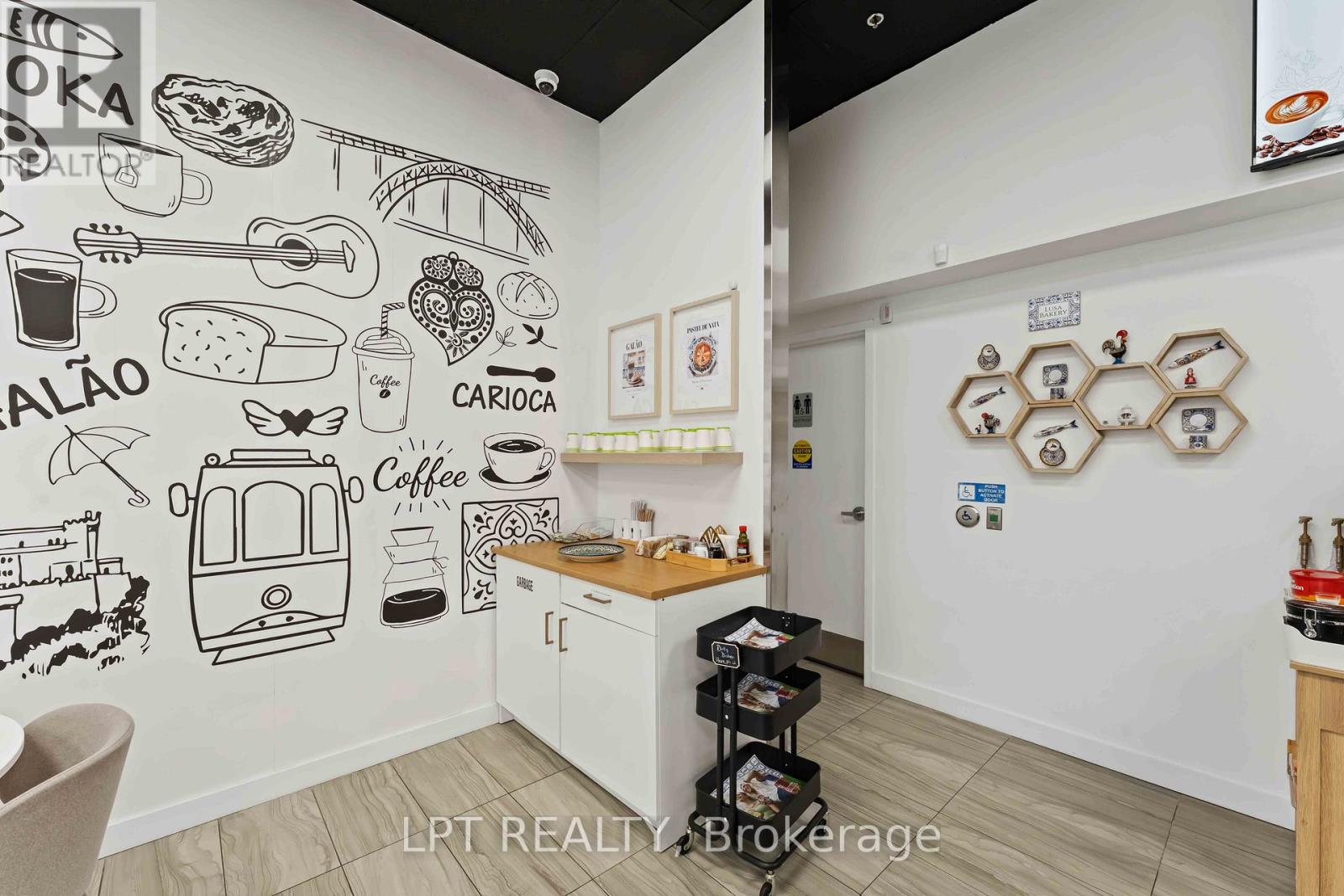 8 - 420 Hazeldean Road, Ottawa, Ontario  K2L 4B2 - Photo 7 - X12525420