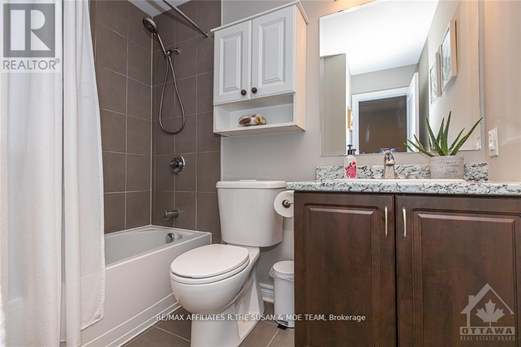 327 Citrine Street, Ottawa, Ontario K4A 0T7 - Photo 24 - X12525438