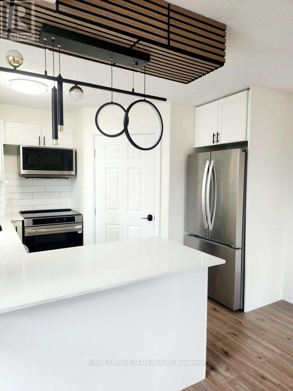 1502 - 200 Bay Street, Ottawa, Ontario K1R 7W8 - Photo 9 - X12525486