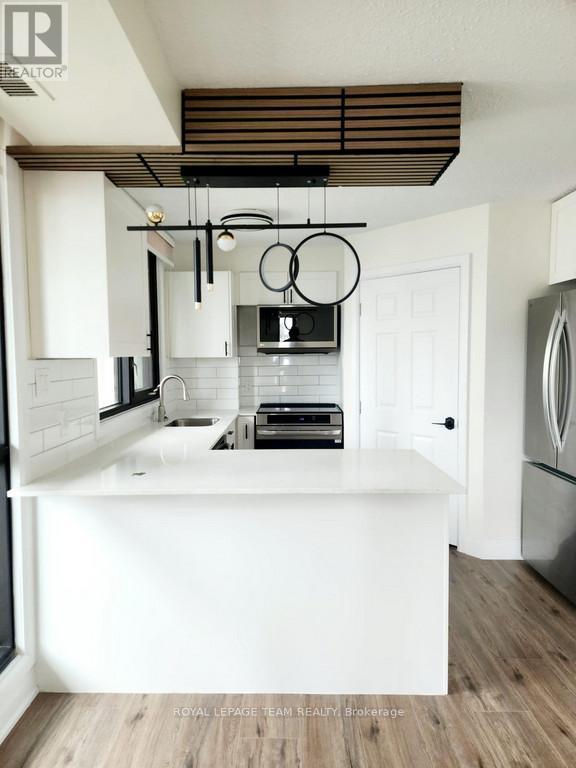 1502 - 200 Bay Street, Ottawa, Ontario K1R 7W8 - Photo 7 - X12525486