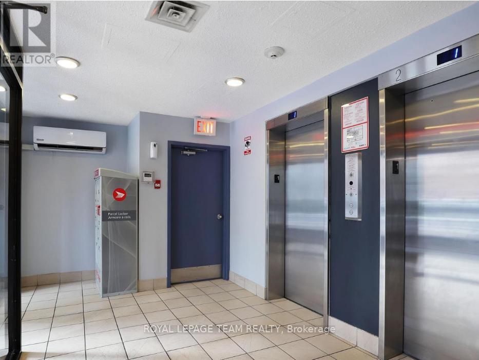 1502 - 200 Bay Street, Ottawa, Ontario K1R 7W8 - Photo 3 - X12525486