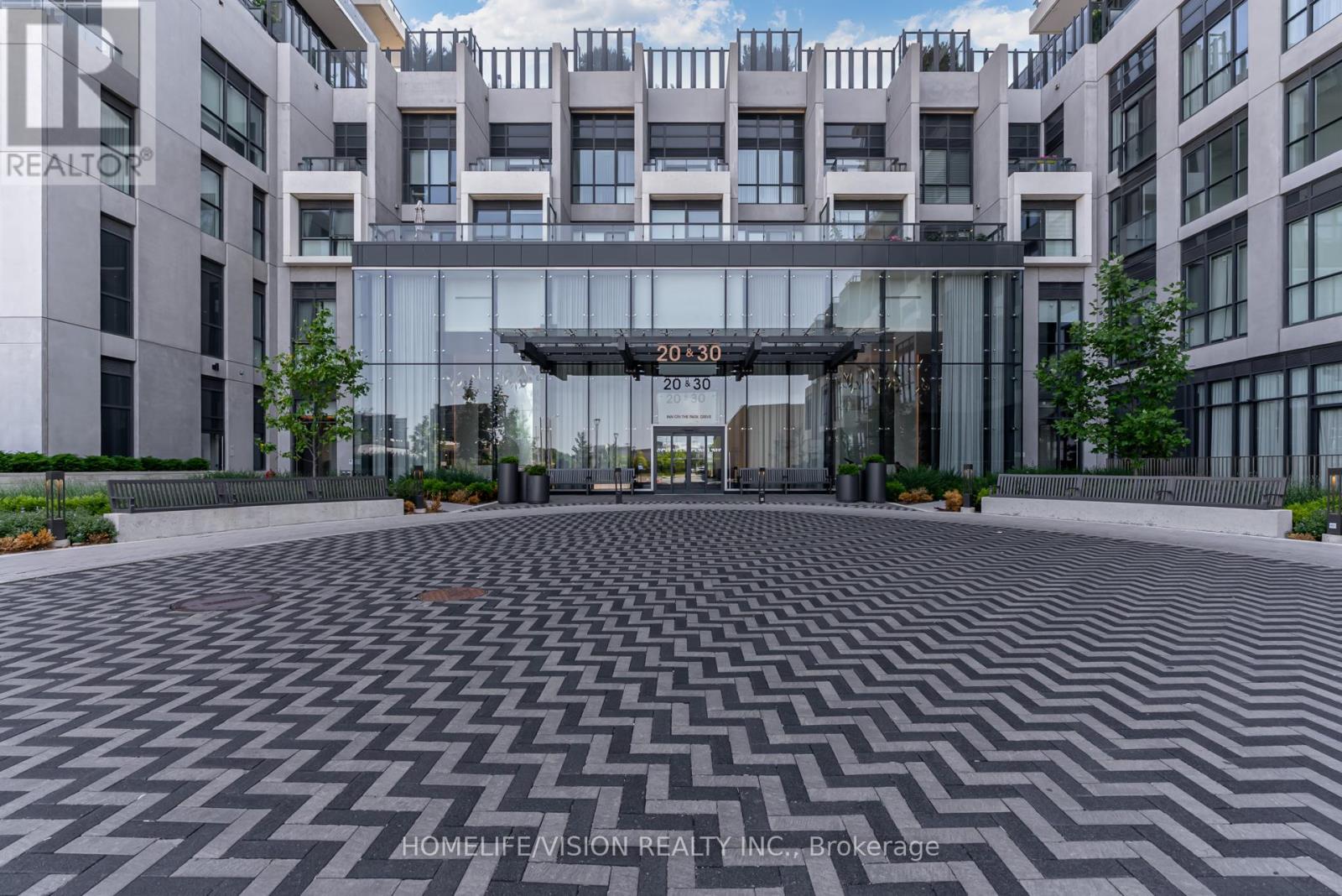 1810 - 30 Inn On The Park Drive, Toronto, Ontario  M3C 0P7 - Photo 3 - C12525350