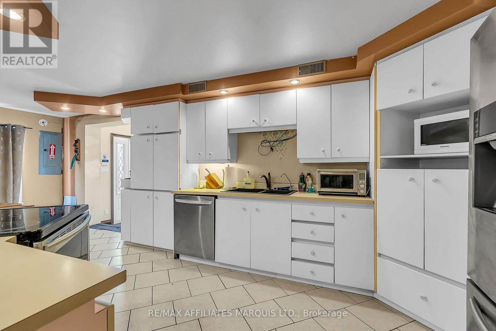 17390 Mcphail Road, South Stormont, Ontario  K0C 2A0 - Photo 17 - X12515356