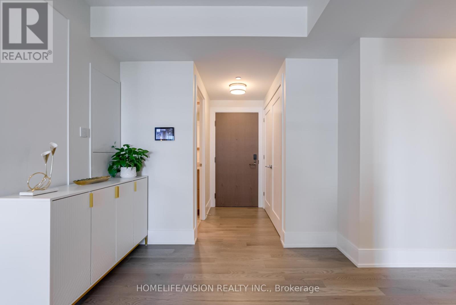 1810 - 30 Inn On The Park Drive, Toronto, Ontario  M3C 0P7 - Photo 7 - C12525350