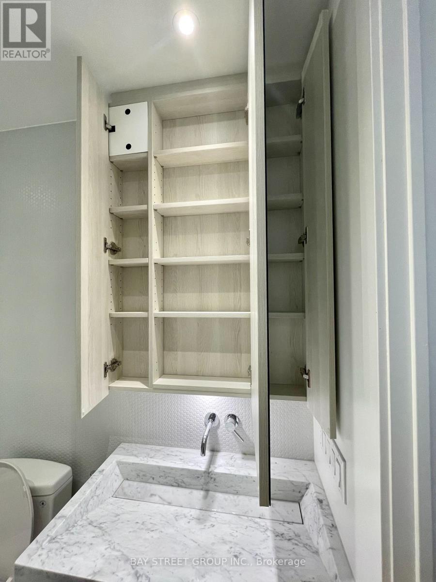 1814 - 11 Yorkville Avenue, Toronto, Ontario  M4W 0B7 - Photo 10 - C12525414