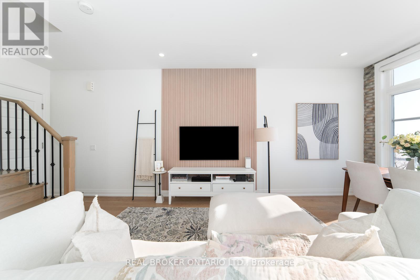 48 - 8167 Kipling Avenue, Vaughan, Ontario  L4L 0G4 - Photo 8 - N12525320