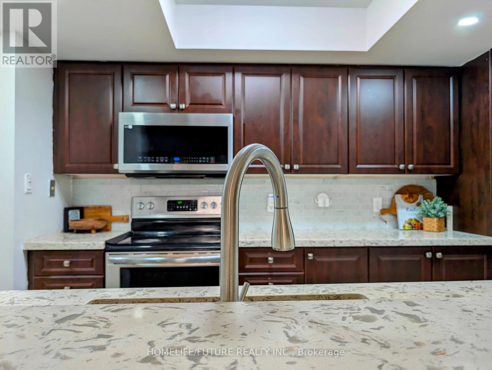 410 - 2550 Lawrence Avenue E, Toronto, Ontario  M1P 4Z3 - Photo 18 - E12404938