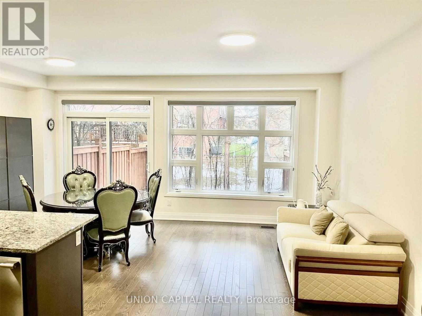 44 Causland Lane, Richmond Hill, Ontario  L4S 0G5 - Photo 6 - N12525374