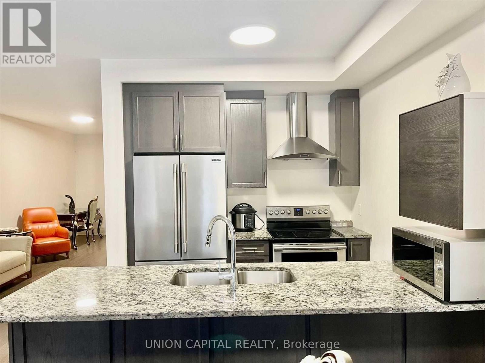 44 Causland Lane, Richmond Hill, Ontario  L4S 0G5 - Photo 4 - N12525374