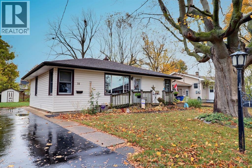 MLS# 25028360: 14 Coverdale STREET, Chatham, Canada