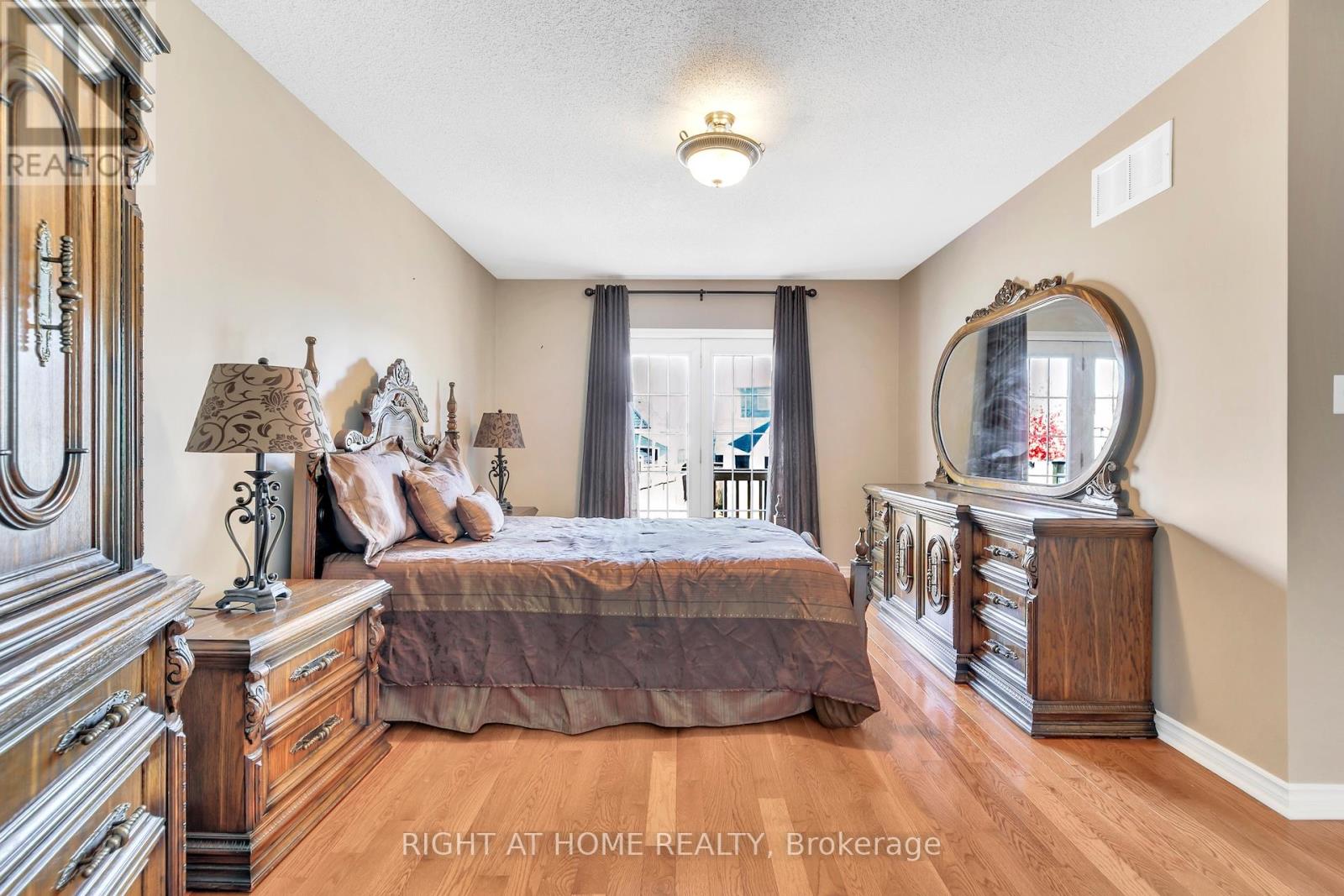 2069 Wilson Street, Innisfil, Ontario  L9S 4Y2 - Photo 15 - N12525418