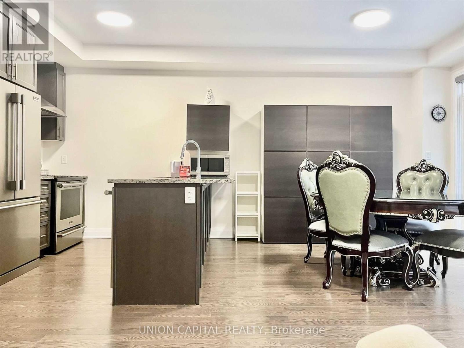 44 Causland Lane, Richmond Hill, Ontario  L4S 0G5 - Photo 5 - N12525374