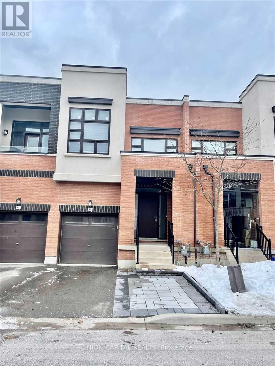 44 CAUSLAND LANE, Richmond Hill, Ontario