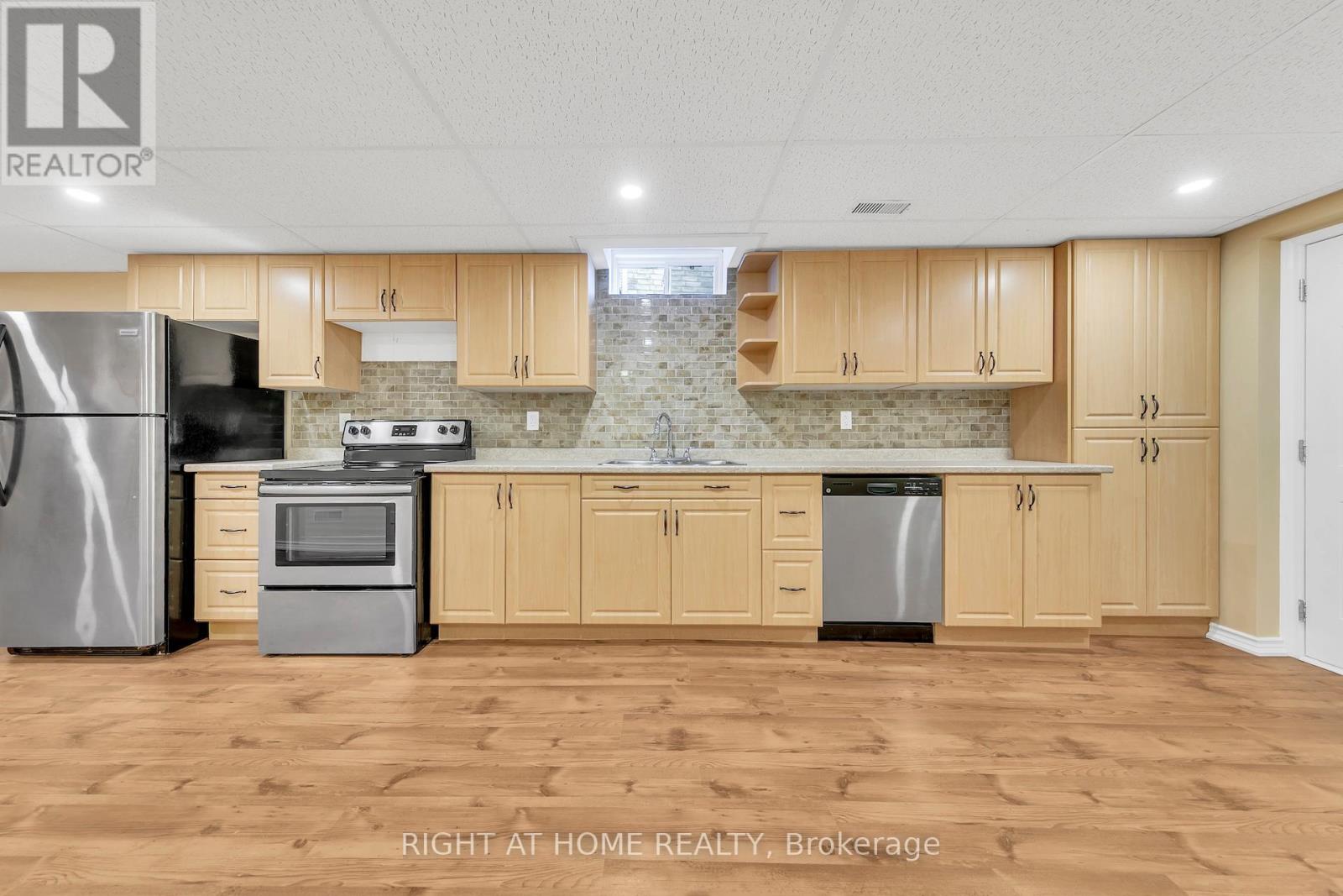 2069 Wilson Street, Innisfil, Ontario  L9S 4Y2 - Photo 34 - N12525418