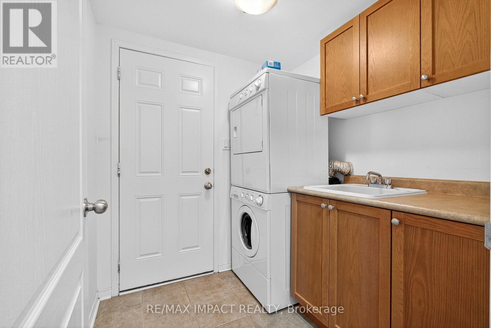 1384 Rennie Street, Oshawa, Ontario  L1K 0H1 - Photo 11 - E12525370