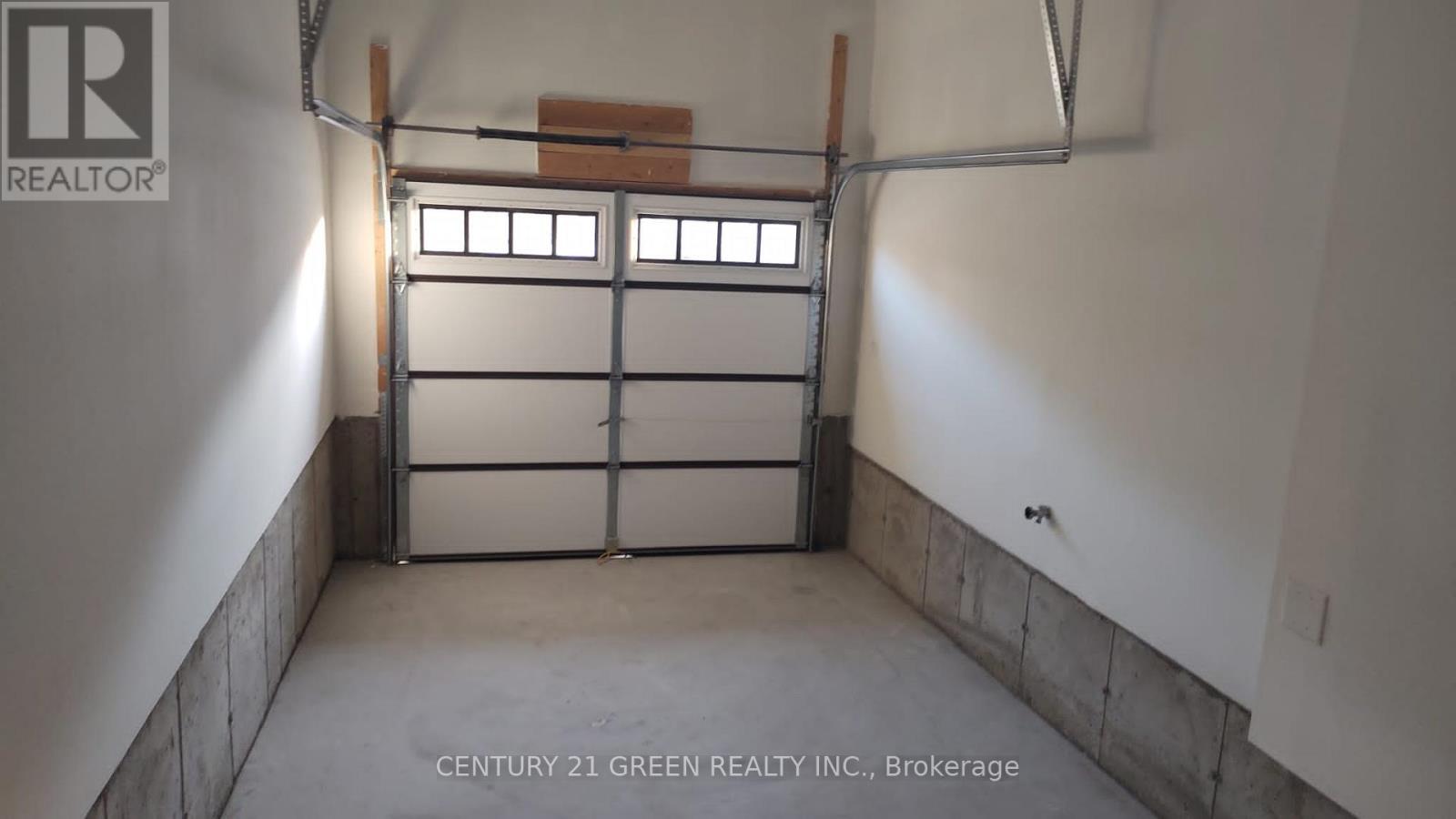 57 Phoenix Boulevard, Barrie, Ontario  L9J 0P7 - Photo 15 - S12525316