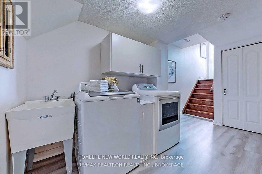 66 Stonehill Court, Toronto, Ontario  M1W 2V3 - Photo 3 - E12525456