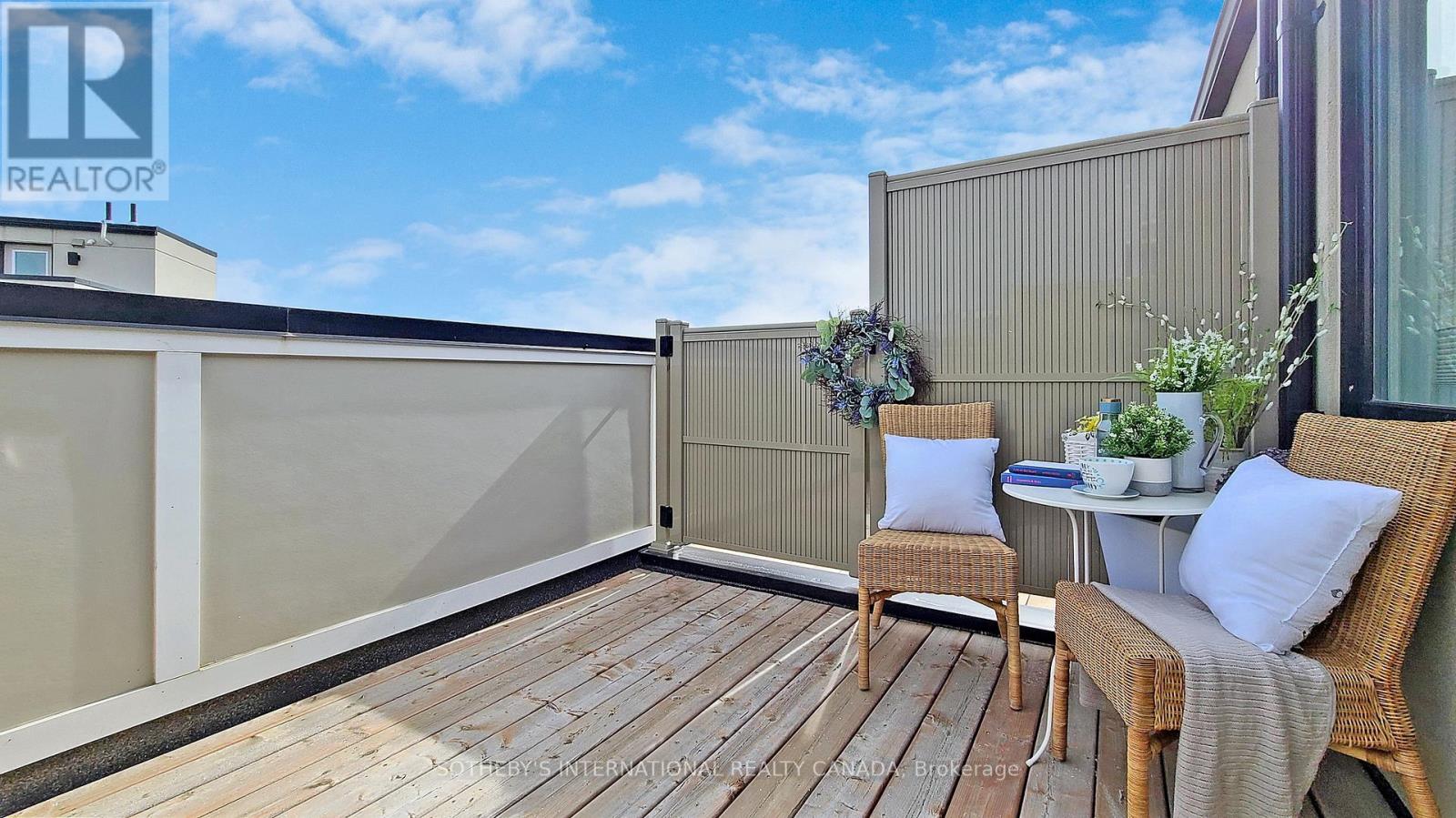 27 Thomas Mulholland Drive, Toronto, Ontario  M3K 0A8 - Photo 10 - W12499022