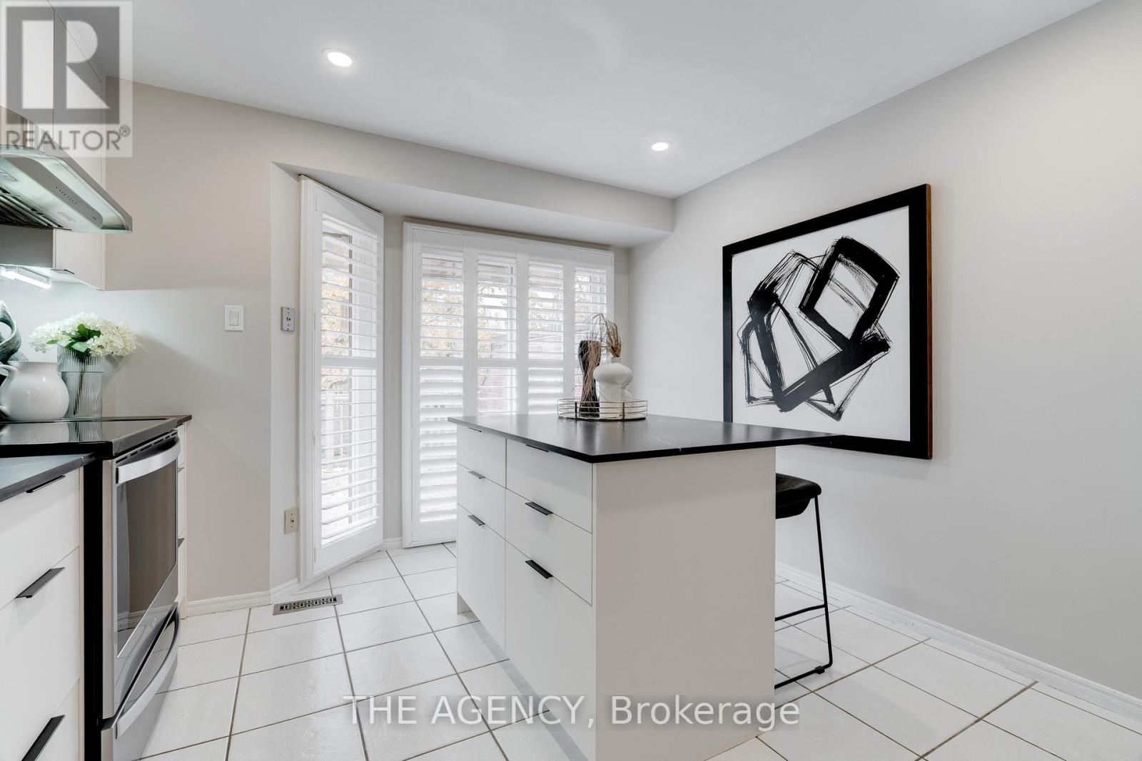 4 - 1509 Upper Middle Road, Burlington, Ontario  L7P 4M5 - Photo 16 - W12525410