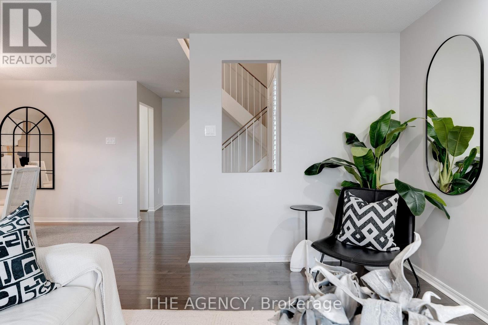 4 - 1509 Upper Middle Road, Burlington, Ontario  L7P 4M5 - Photo 8 - W12525410