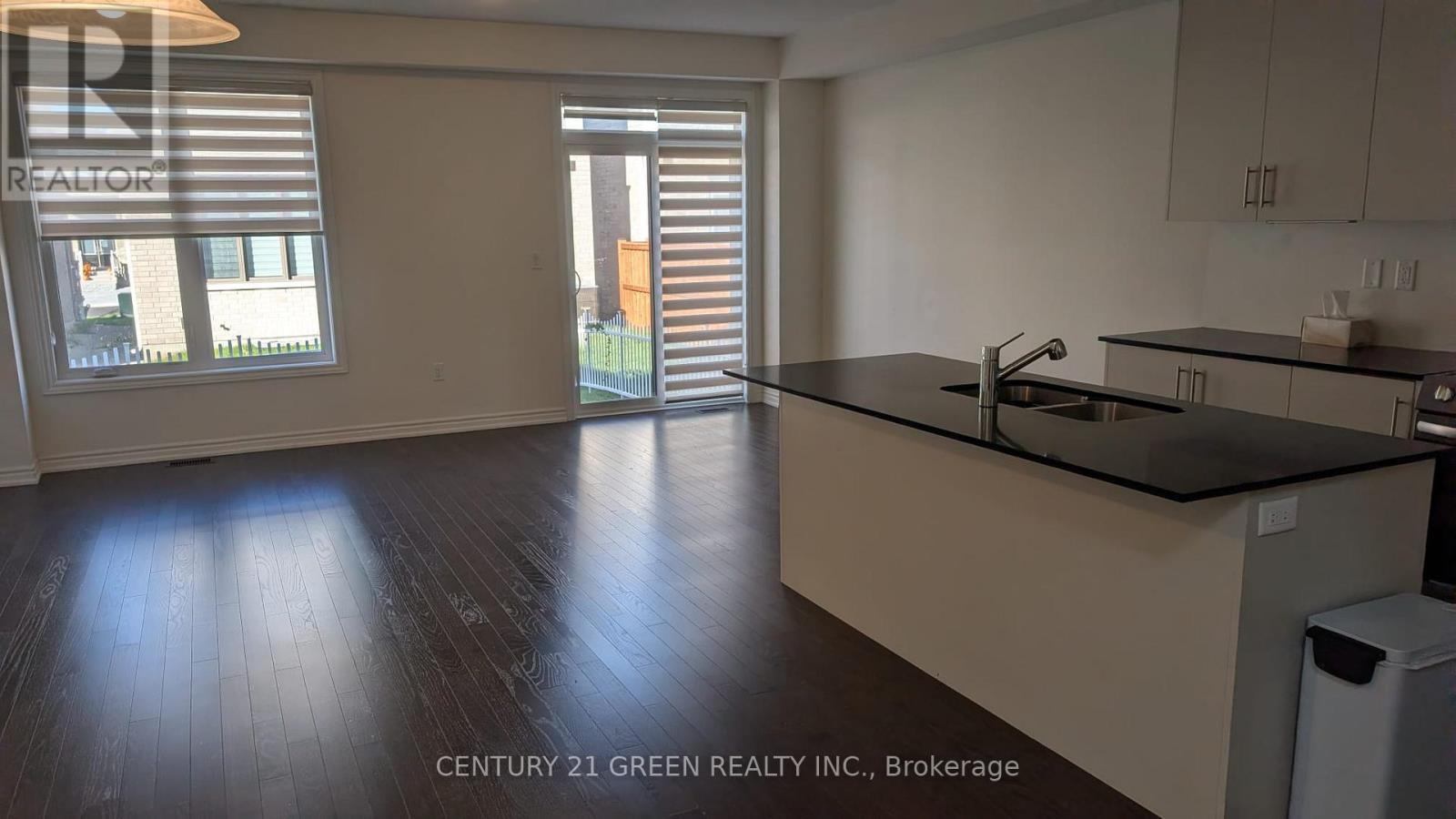 57 Phoenix Boulevard, Barrie, Ontario  L9J 0P7 - Photo 5 - S12525316