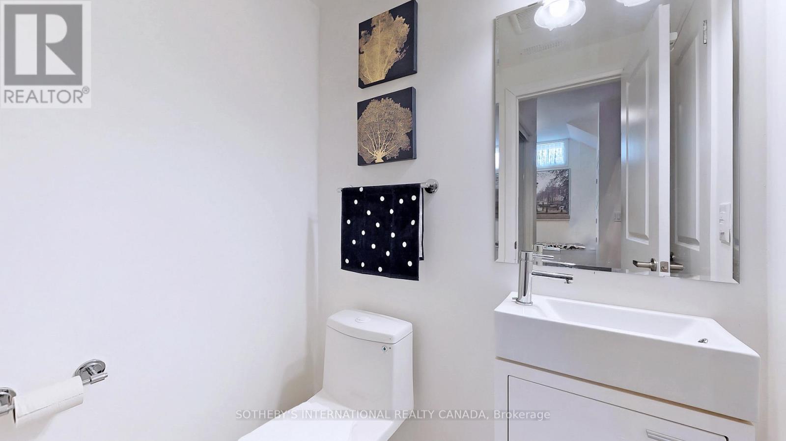 27 Thomas Mulholland Drive, Toronto, Ontario  M3K 0A8 - Photo 24 - W12499022