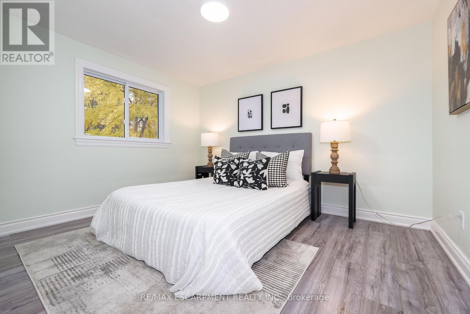 5433 Spruce Avenue, Burlington, Ontario  L7L 1N8 - Photo 23 - W12525416