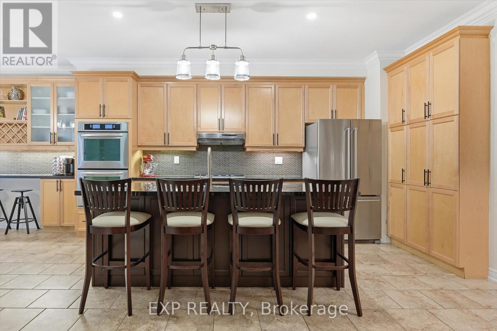 266 Admiral Drive, Oakville, Ontario  L6L 0B9 - Photo 7 - W12521740