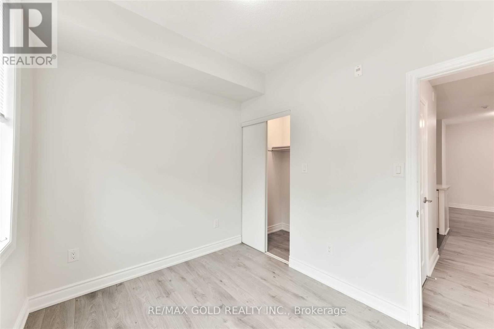 212 - 263 Georgian Drive, Oakville, Ontario  L6H 0L2 - Photo 22 - W12525422