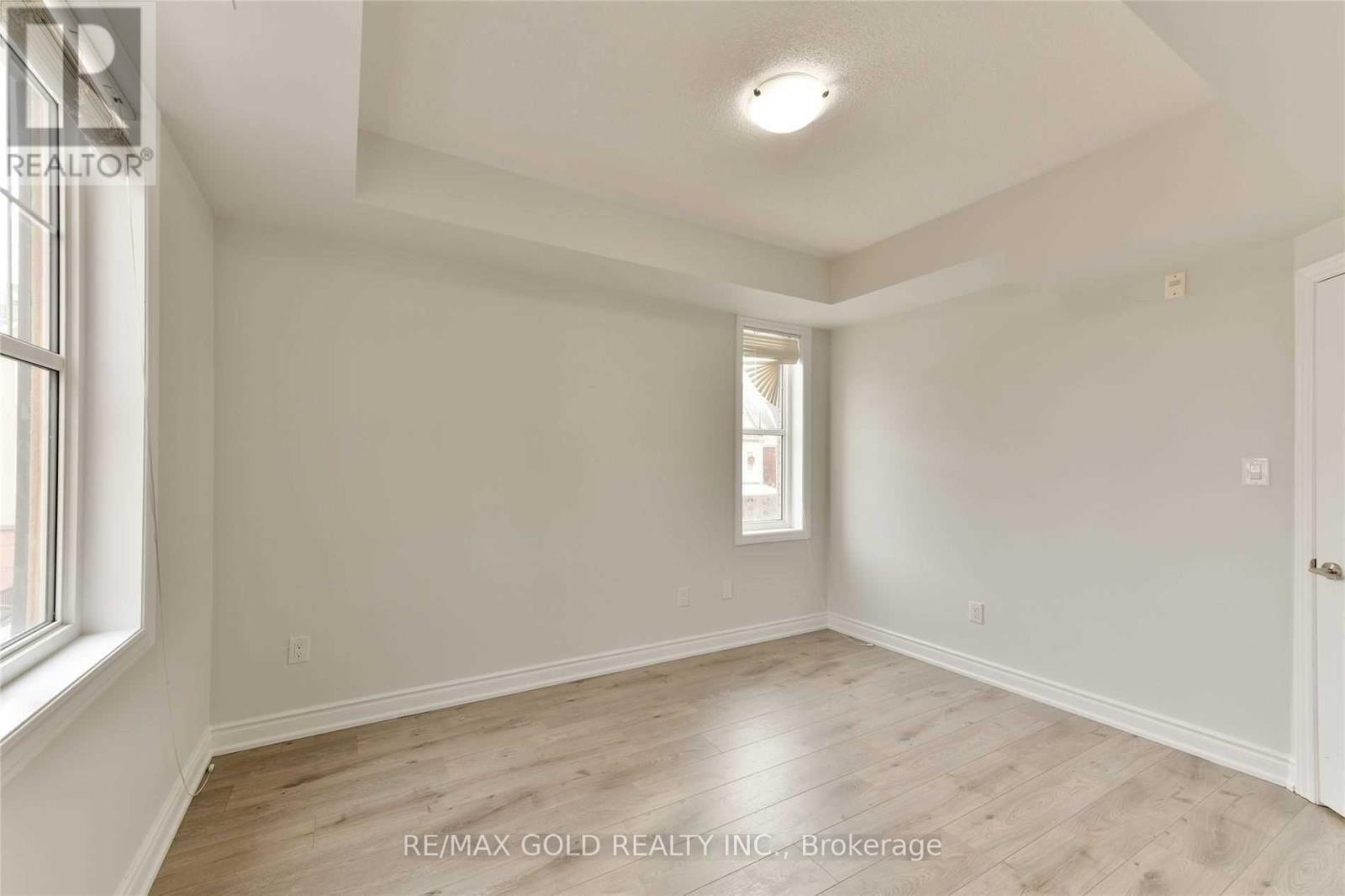 212 - 263 Georgian Drive, Oakville, Ontario  L6H 0L2 - Photo 27 - W12525422