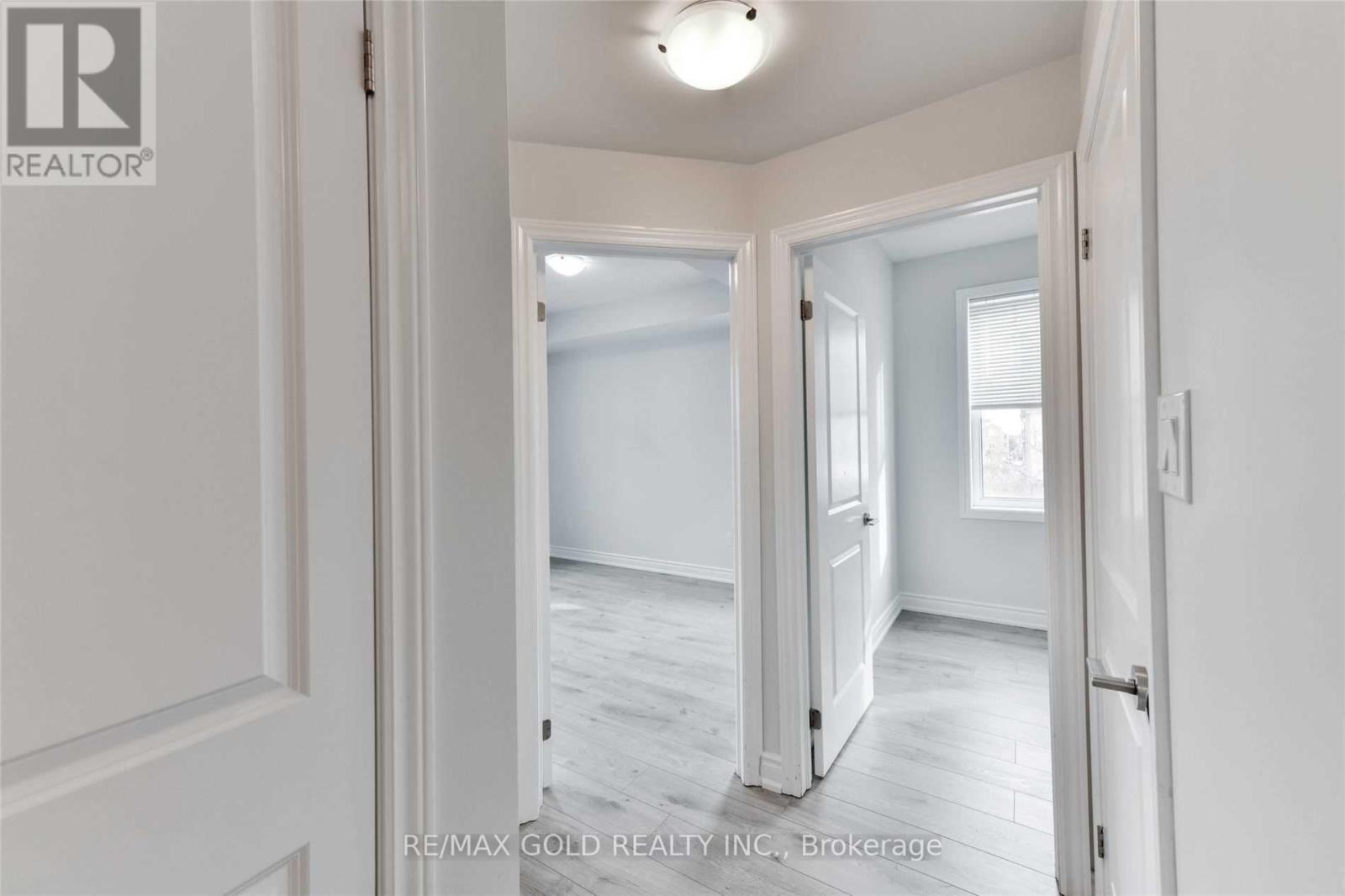 212 - 263 Georgian Drive, Oakville, Ontario  L6H 0L2 - Photo 19 - W12525422