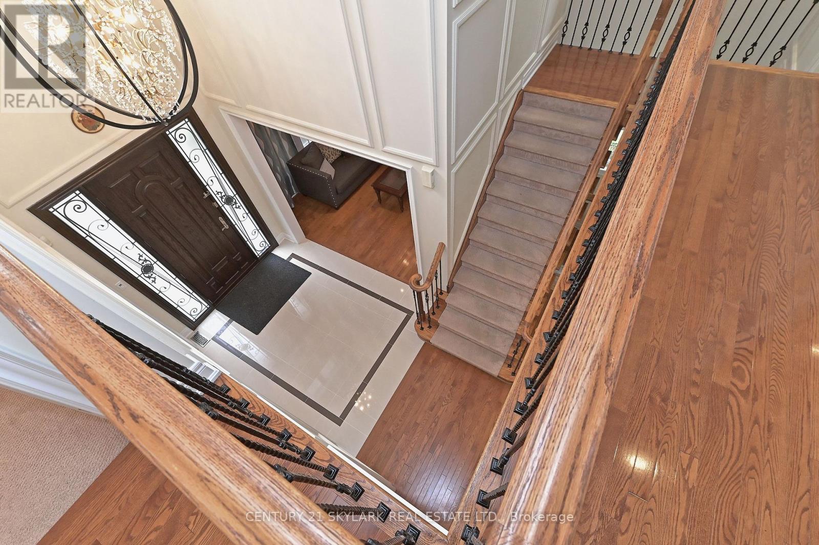 185 Don Minaker Drive, Brampton, Ontario  L6P 2V1 - Photo 14 - W12525426