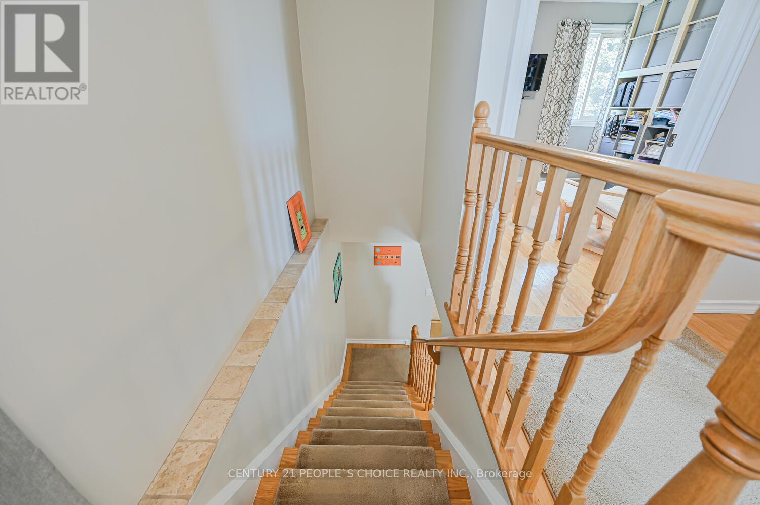 2 Fontaine Court, Brampton, Ontario  L6T 3J2 - Photo 21 - W12524770