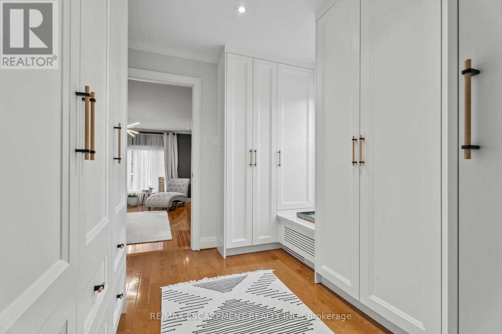 1759 Featherston Court, Mississauga, Ontario  L5L 3E2 - Photo 22 - W12525436