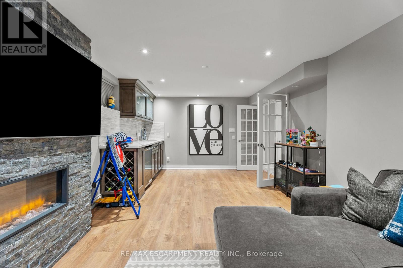 1759 Featherston Court, Mississauga, Ontario  L5L 3E2 - Photo 35 - W12525436