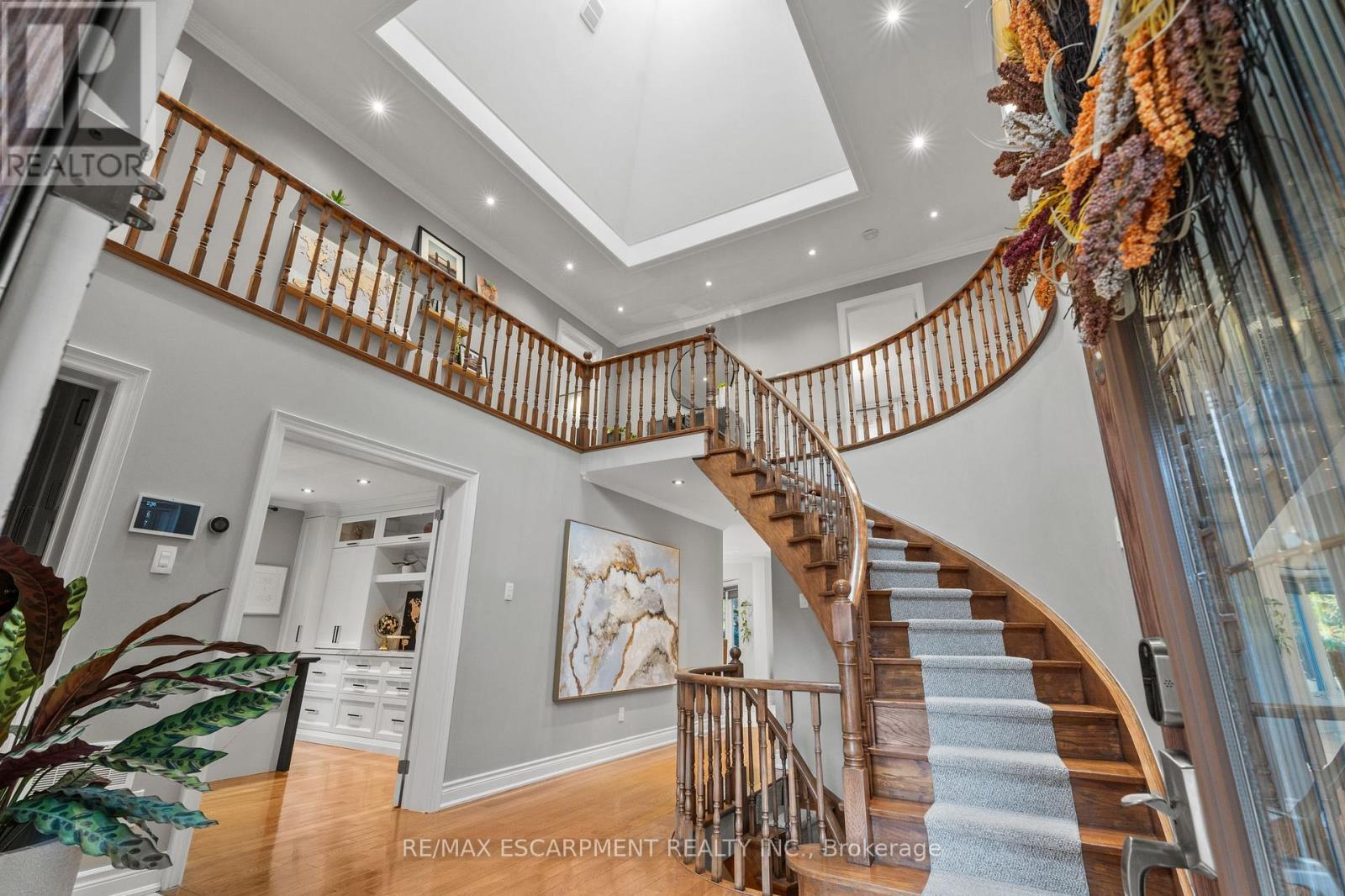 1759 Featherston Court, Mississauga, Ontario  L5L 3E2 - Photo 5 - W12525436